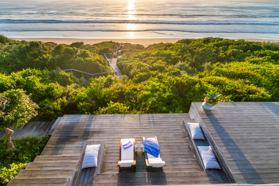 9 Bedroom Property for Sale in Beachy Head Western Cape